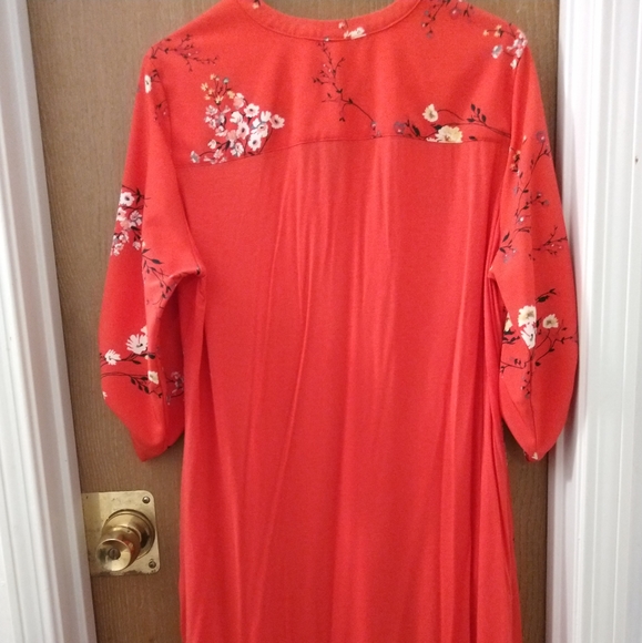 Dress - Picture 3 of 3